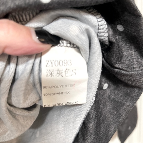 Gray & White Long Sleeve With Stripes and Polka Dots Size S/M - Picture 4 of 4